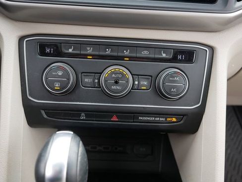 Used 2021 Volkswagen Atlas SE w/ Panoramic Sunroof Package image 31