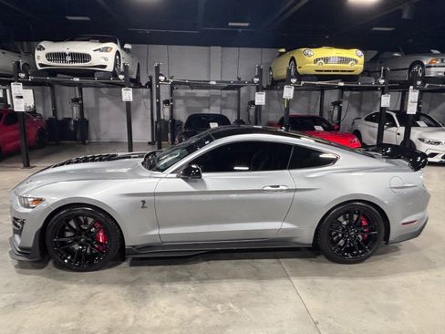 Used 2022 Ford Mustang Shelby GT500 w/ Technology Package image 17