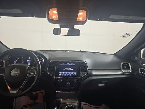 Used 2021 Jeep Grand Cherokee Laredo X image 7