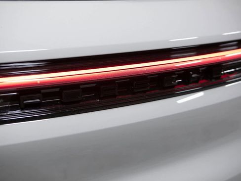 New 2026 Porsche Cayenne image 37