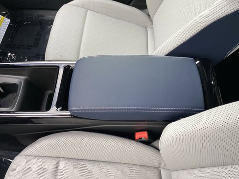 New 2025 Volkswagen ID.4 Pro S AWD/4WD image 21