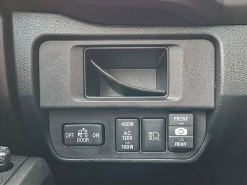 Used 2018 Toyota Tacoma TRD Sport RWD image 14