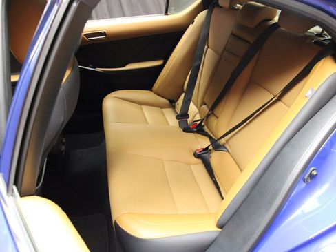 Used 2021 Lexus IS 300 w/ Comfort Package RWD image 37