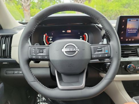 New 2026 Nissan Pathfinder SL FWD image 25