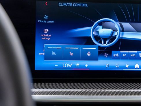 Certified 2026 BMW X7 M60i AWD/4WD image 28