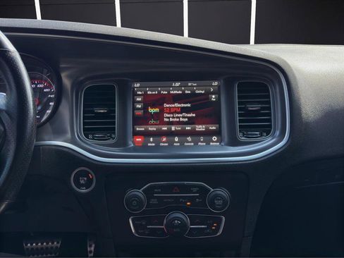 Used 2019 Dodge Charger Scat Pack image 18