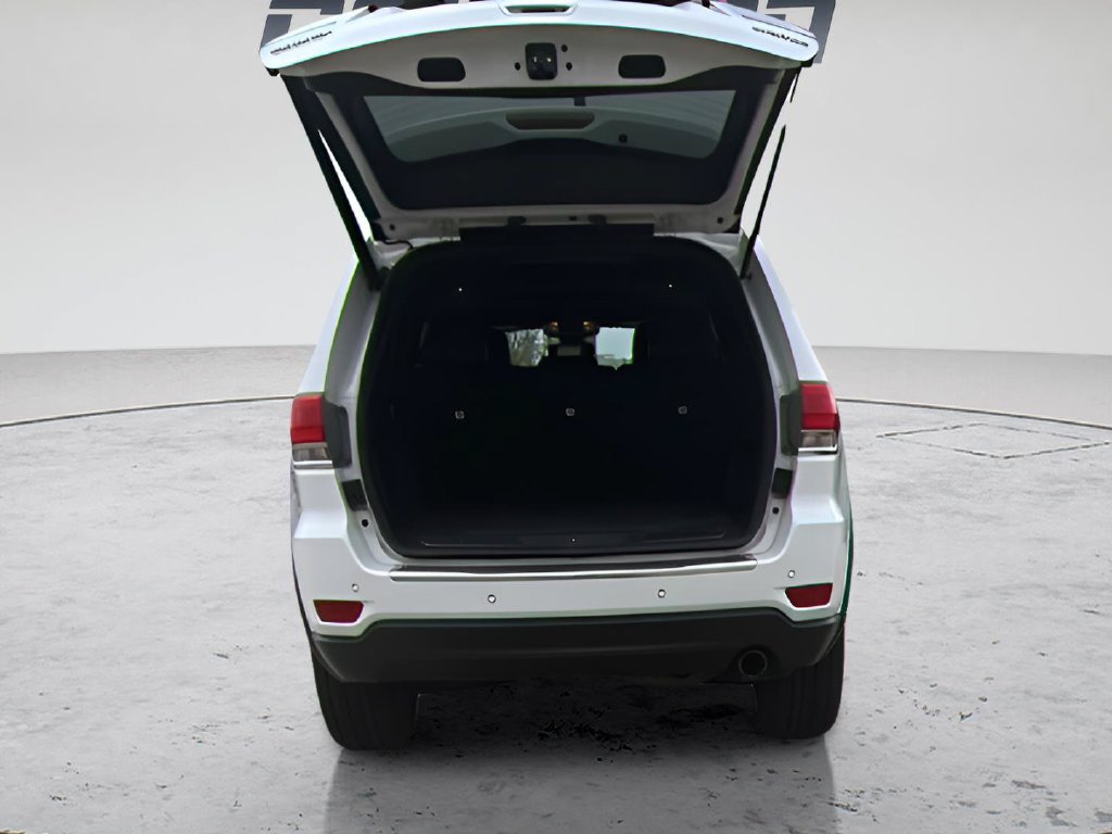 Used 2019 Jeep Grand Cherokee Limited AWD/4WD image 5
