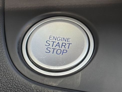 Used 2025 Hyundai Elantra SEL FWD image 20