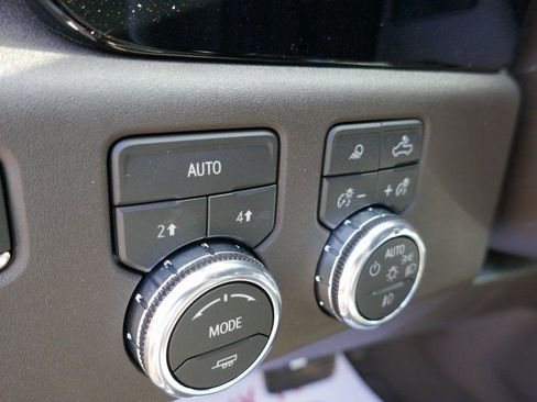 New 2026 GMC Sierra 1500 SLT w/ SLT Premium Plus Package image 19