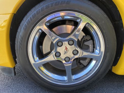 Used 2002 Chevrolet Corvette Coupe w/ Preferred Equipment Group2 image 31