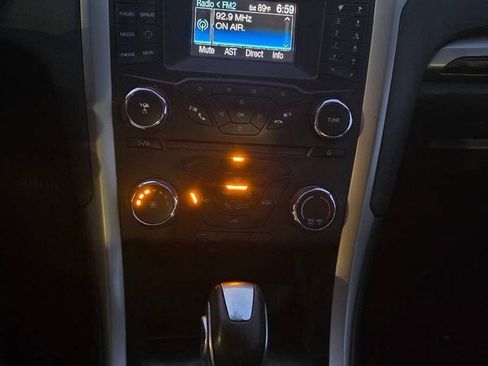 Used 2013 Ford Fusion SE FWD image 15
