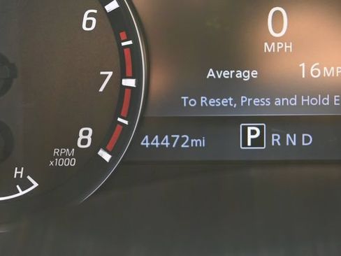 Used 2024 Nissan Titan SV AWD/4WD image 41