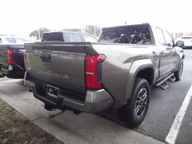 Used 2024 Toyota Tacoma TRD Sport AWD/4WD image 4