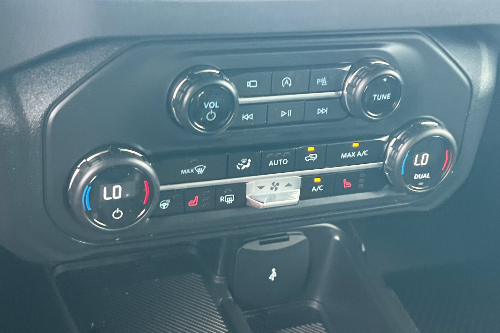 Used 2025 Ford Bronco Outer Banks AWD/4WD image 18
