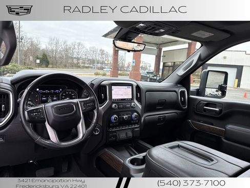 Used 2022 GMC Sierra 3500 Denali w/ Denali Black Diamond Edition image 23