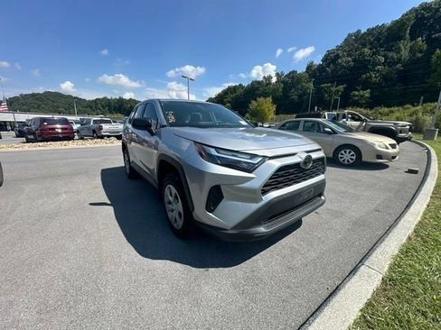 Used 2024 Toyota RAV4 LE FWD image 15