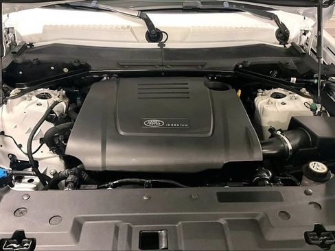 Certified 2023 Land Rover Defender 110 S AWD/4WD image 9