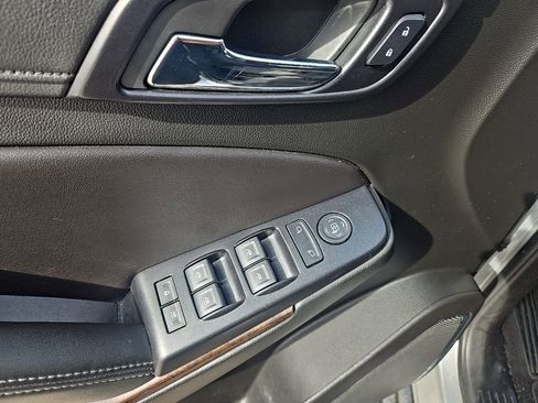 Used 2019 Chevrolet Tahoe LS image 9