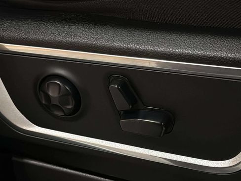 Used 2020 RAM 1500 Laramie w/ Night Edition AWD/4WD image 9