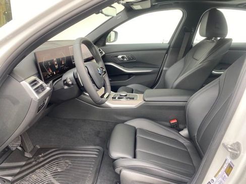 Used 2025 BMW 330i xDrive Sedan w/ Convenience Package image 10