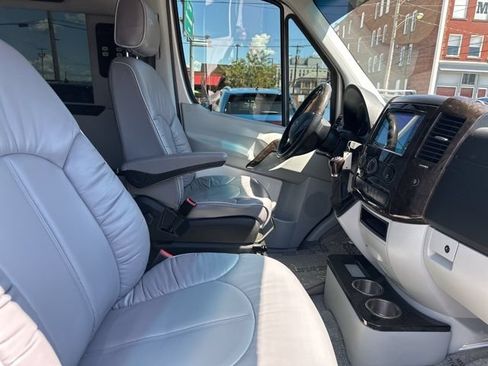 Used 2017 Mercedes-Benz Sprinter 3500 image 12