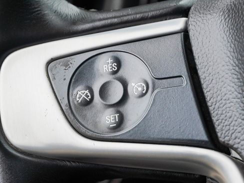 Used 2015 GMC Sierra 1500 SLE image 30