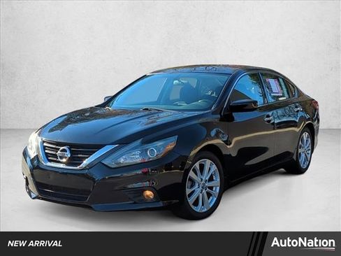 Used 2017 Nissan Altima 2.5 SR image 1