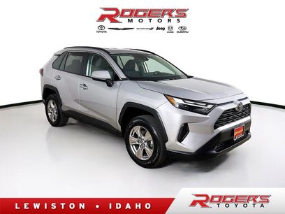 Used 2022 Toyota RAV4 XLE w/ Carpet Mat Package (TMS)