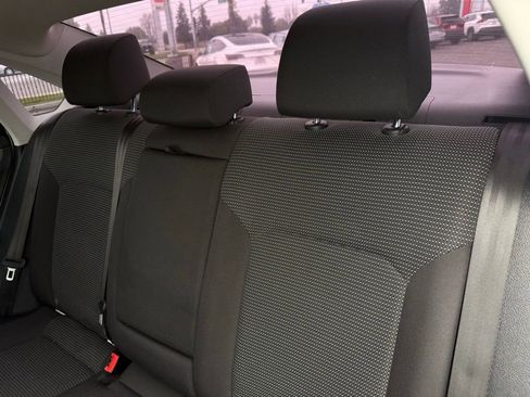 Used 2017 Volkswagen Passat 1.8T S image 11