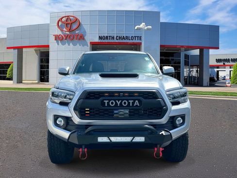 Used 2023 Toyota Tacoma TRD Sport w/ TRD Premium Sport Package AWD/4WD image 3