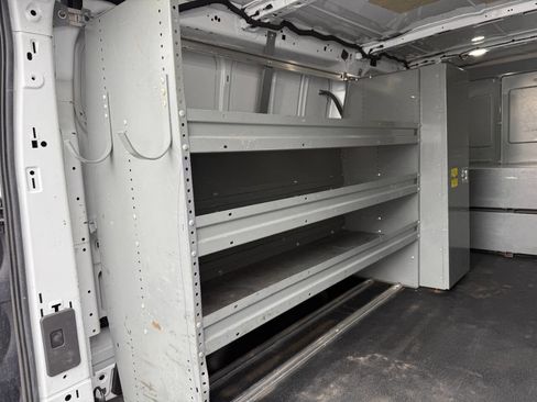 Used 2018 Ford Transit 250 148 Low Roof image 30