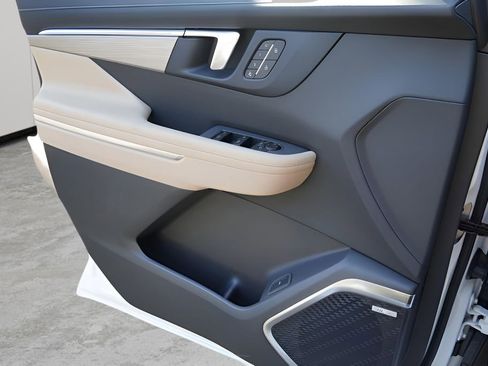 New 2026 Buick Enclave Preferred w/ Power Package image 18