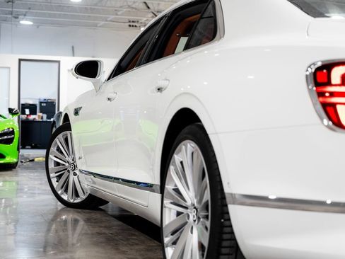 Used 2023 Bentley Flying Spur W12 AWD/4WD image 25