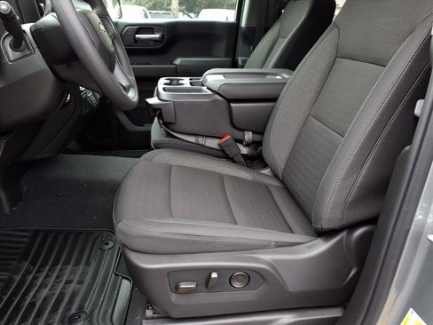 New 2026 Chevrolet Silverado 1500 Custom image 9