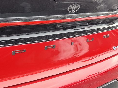 New 2026 Toyota Prius XLE image 5