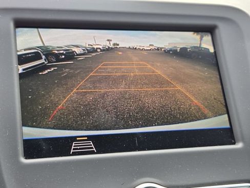 Used 2021 Chevrolet Equinox LS FWD image 19