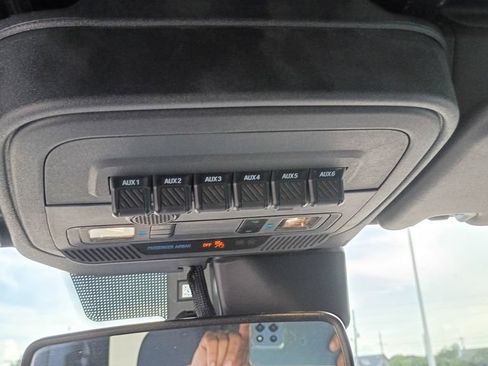 Used 2021 Ford Bronco Wildtrak AWD/4WD image 28