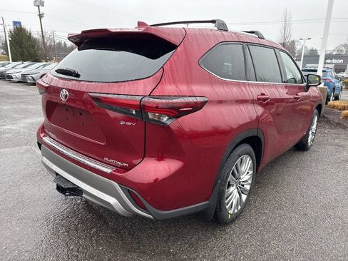 Used 2026 Toyota Highlander Platinum AWD/4WD image 13