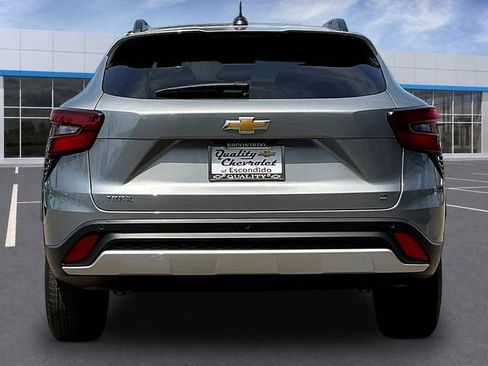 New 2026 Chevrolet Trax LT w/ Driver Confidence Package FWD image 4