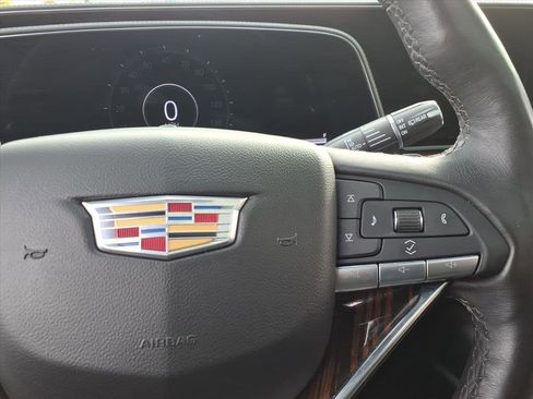 Used 2023 Cadillac Escalade Premium Luxury image 27