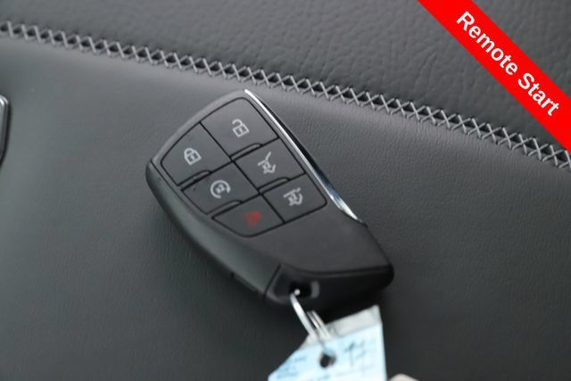 Used 2026 GMC Yukon Denali w/ Sun & Power Step Package AWD/4WD image 3