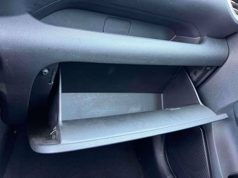 Used 2025 Hyundai Venue SEL FWD image 41