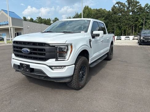 Used 2021 Ford F150 Lariat w/ Equipment Group 502A High AWD/4WD image 3