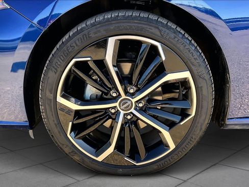 Used 2024 Nissan Altima 2.5 SR image 10