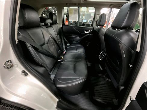 Used 2019 Subaru Forester Touring image 19