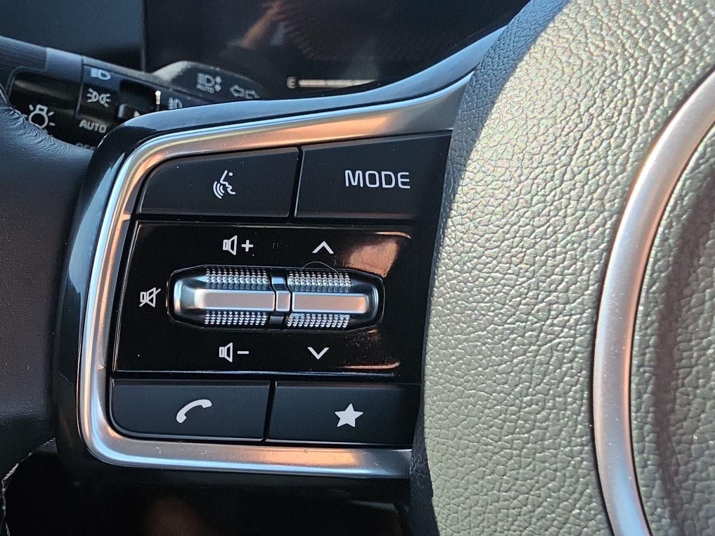 Certified 2025 Kia Sorento X-Line EX AWD/4WD image 37