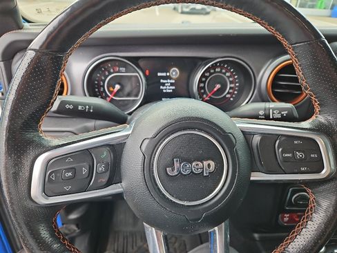 Used 2021 Jeep Gladiator Mojave AWD/4WD image 10