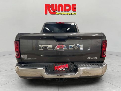 Used 2025 RAM 2500 Big Horn AWD/4WD image 4