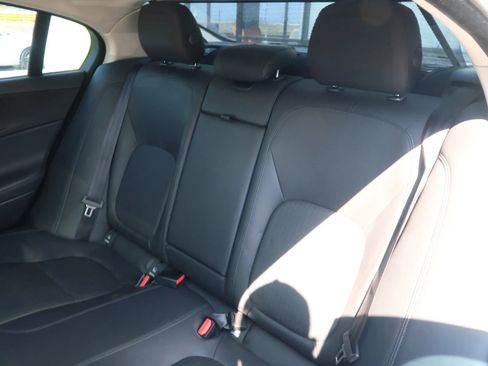 Used 2017 Jaguar XE First Edition image 18