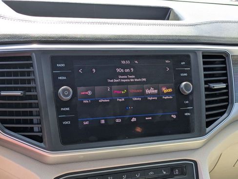 Used 2019 Volkswagen Atlas SE w/ Panoramic Sunroof Package FWD image 21